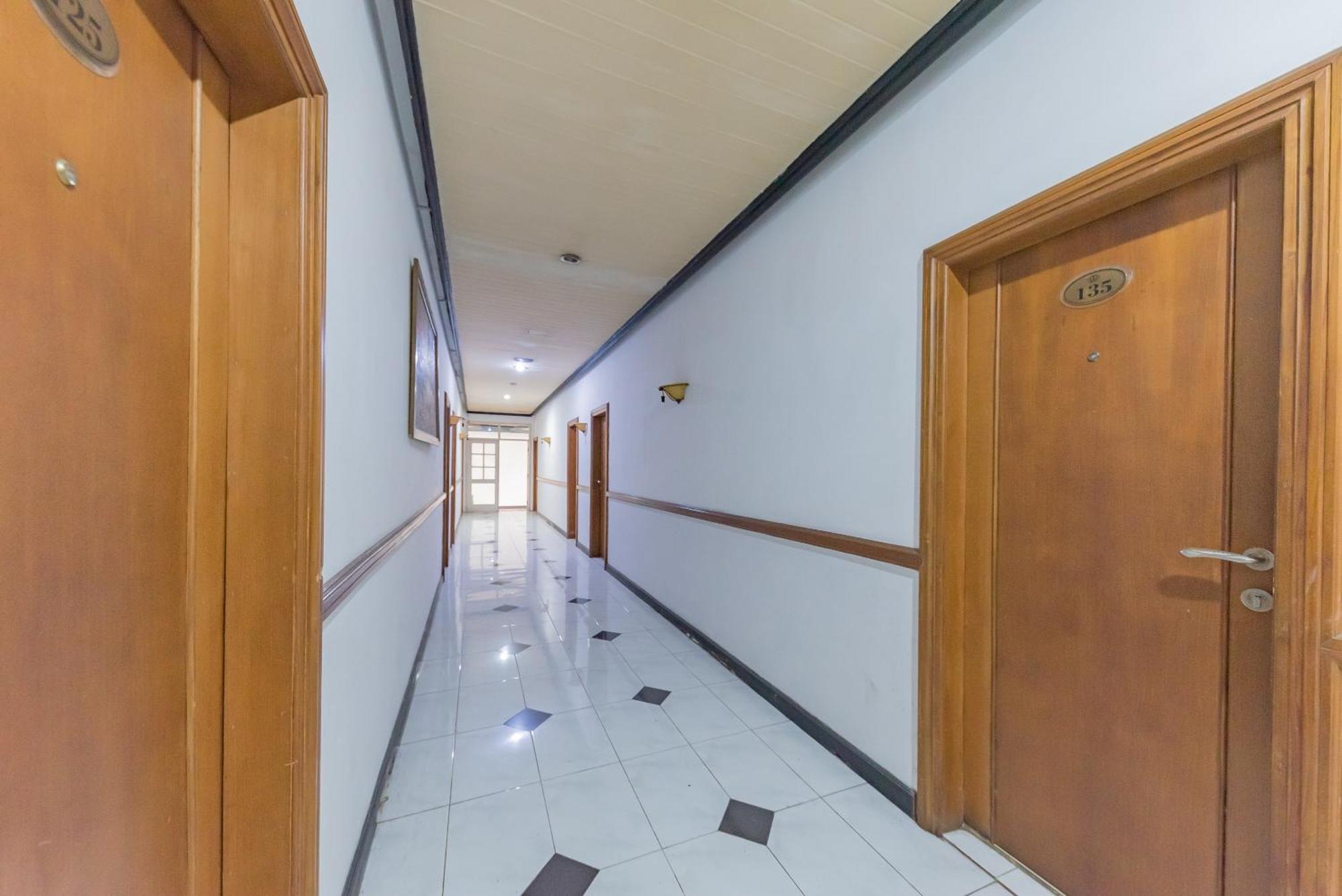 Urbanview Hotel Crown Tasikmalaya By Reddoorz Luaran gambar