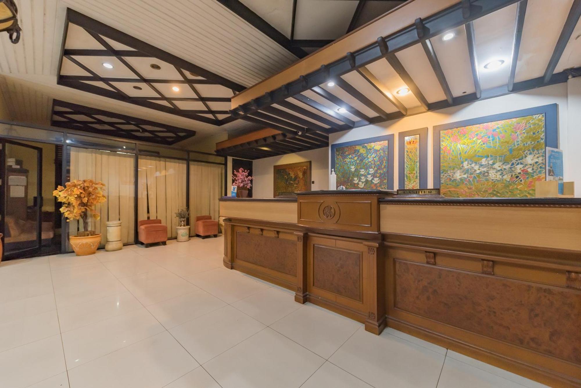 Urbanview Hotel Crown Tasikmalaya By Reddoorz Luaran gambar