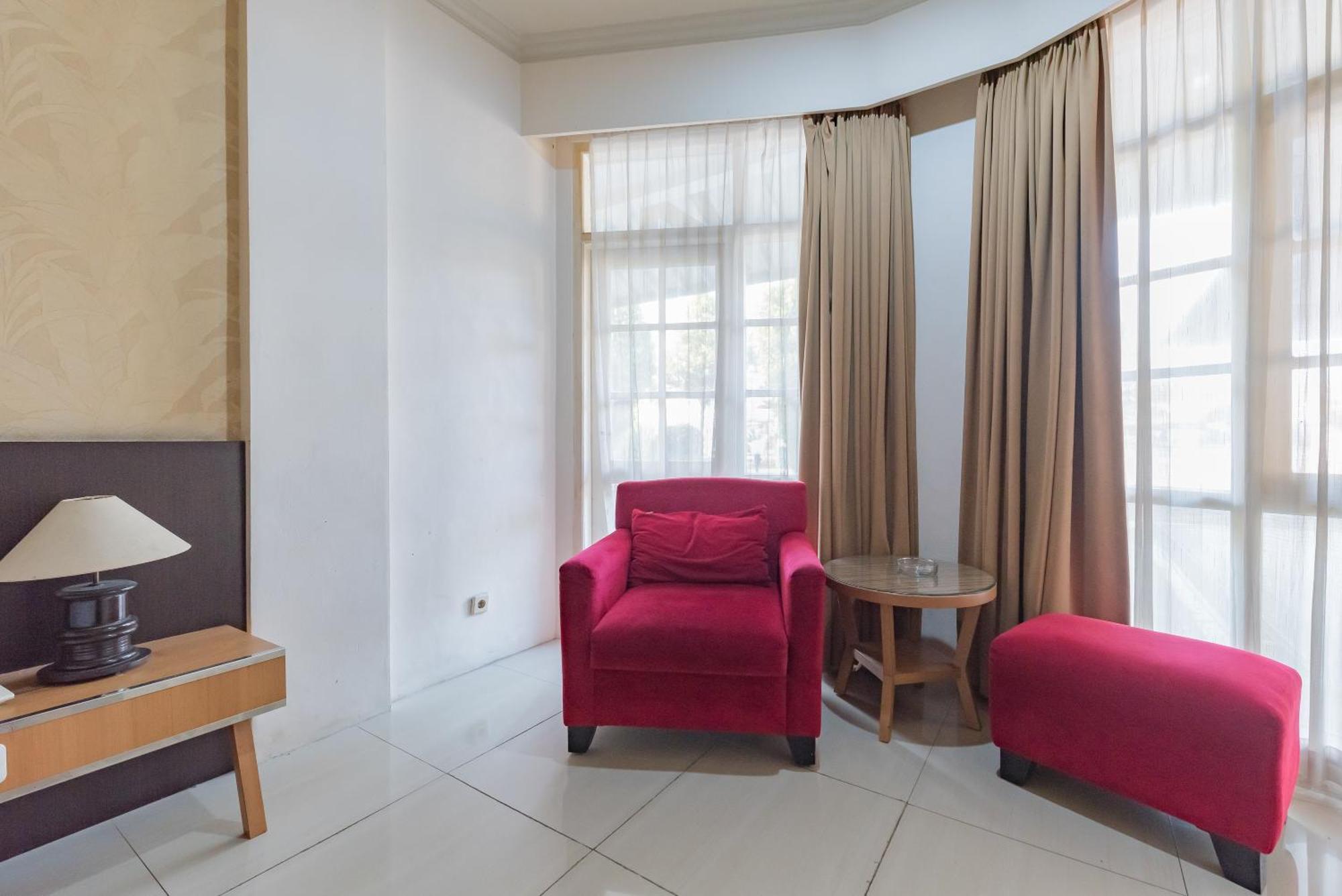 Urbanview Hotel Crown Tasikmalaya By Reddoorz Luaran gambar