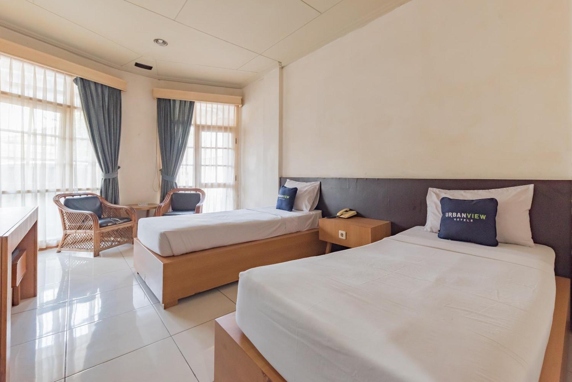Urbanview Hotel Crown Tasikmalaya By Reddoorz Luaran gambar