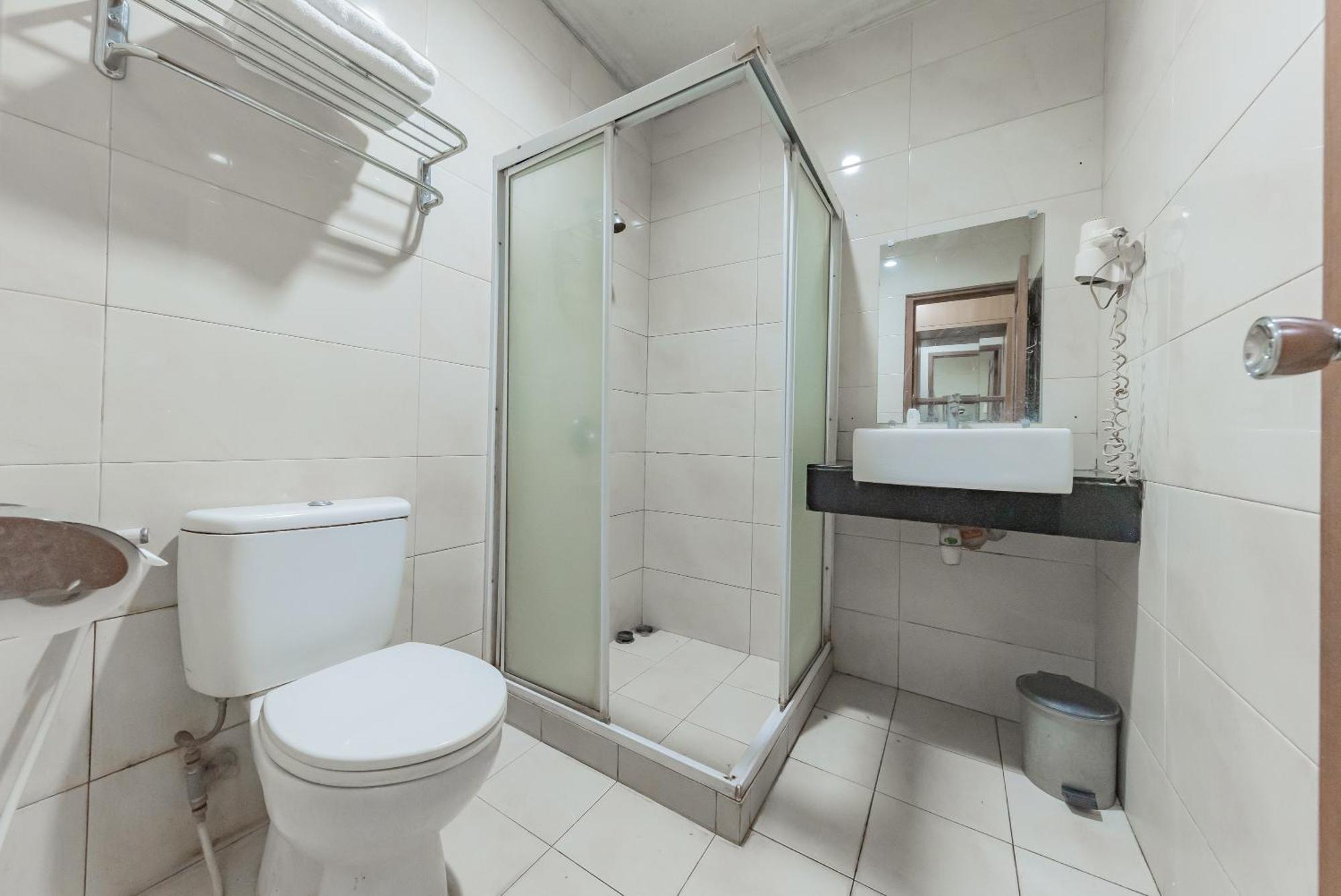 Urbanview Hotel Crown Tasikmalaya By Reddoorz Luaran gambar