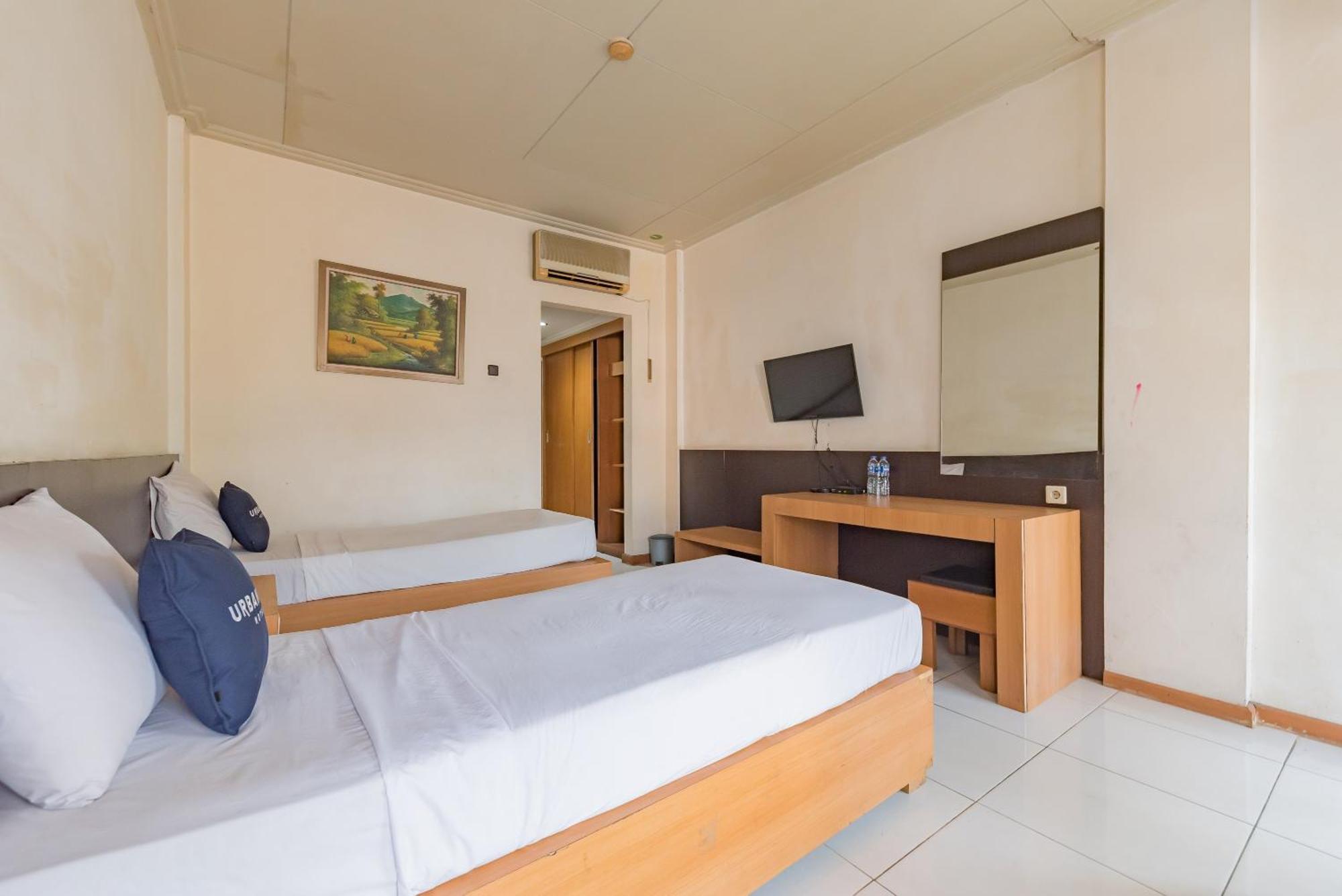 Urbanview Hotel Crown Tasikmalaya By Reddoorz Luaran gambar