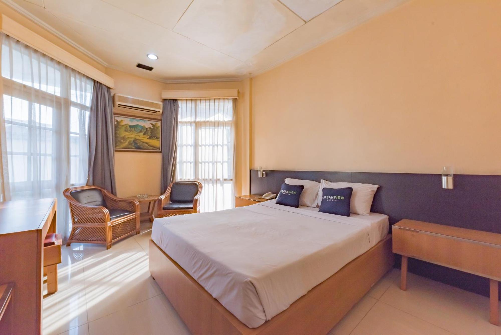Urbanview Hotel Crown Tasikmalaya By Reddoorz Luaran gambar