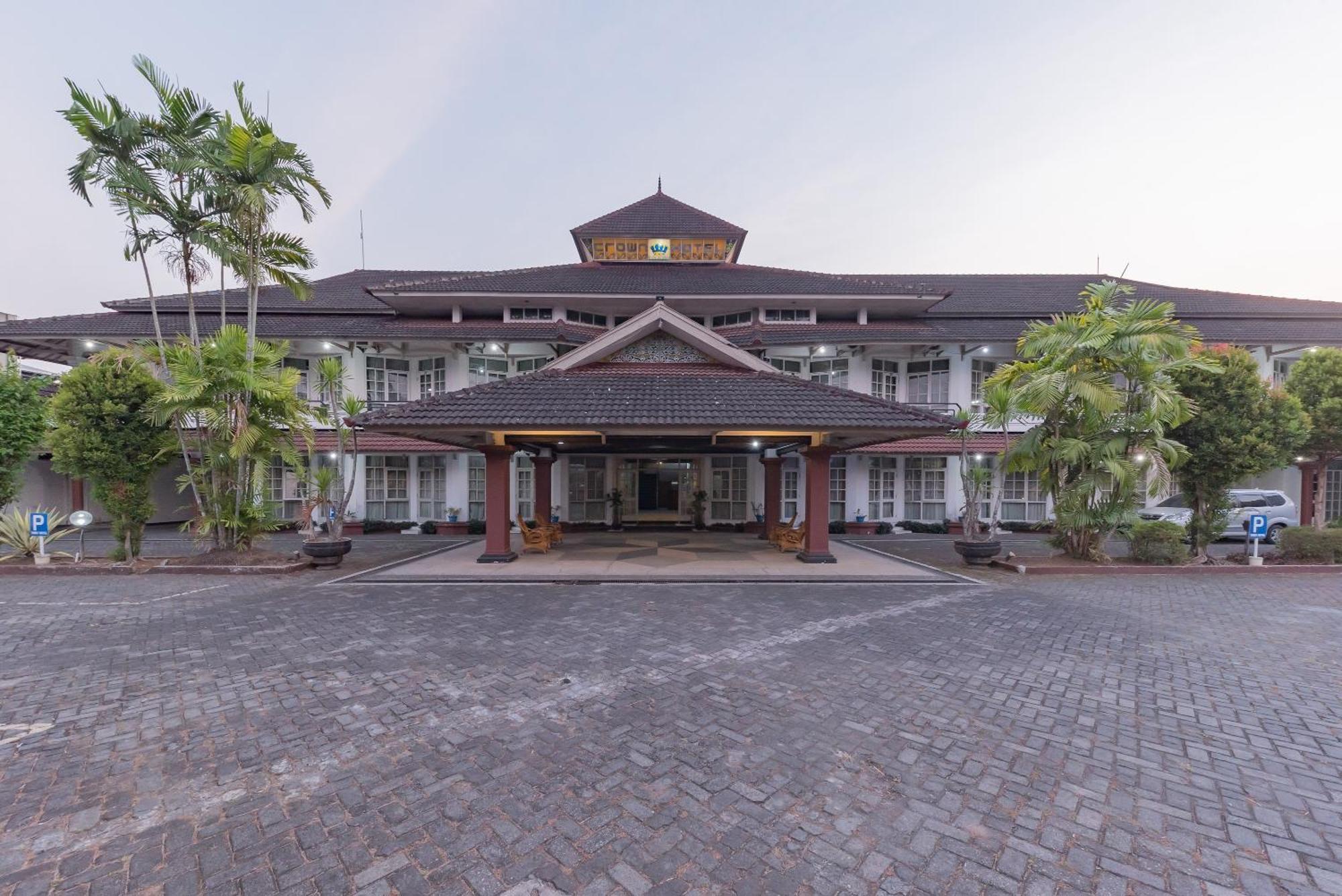 Urbanview Hotel Crown Tasikmalaya By Reddoorz Luaran gambar